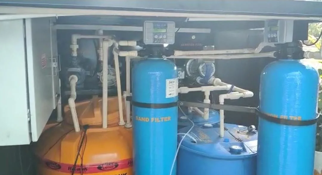 A compact sewage treatment installation